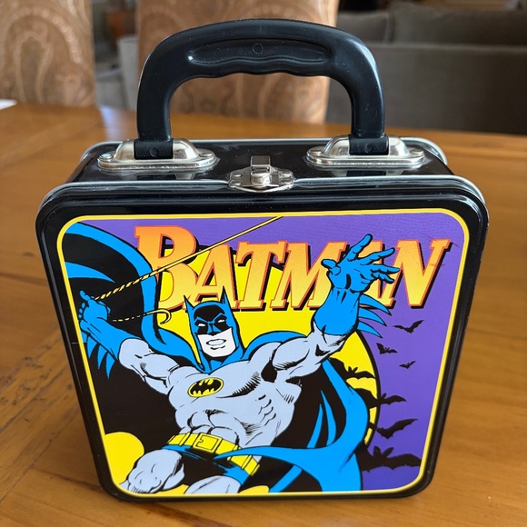 Retro Vintage Batman Tin Lunchbox - Picture 2 of 9